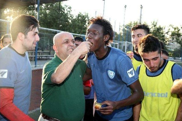 Şahinbey Belediye Futbol Takımı Sahaya İndi