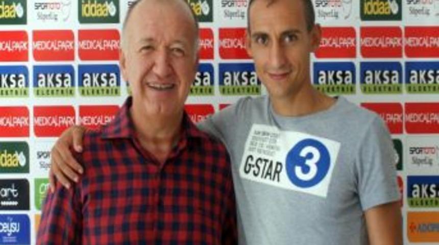 MP Antalyaspor, İspanyol Natxo'yu Renklerine Bağladı