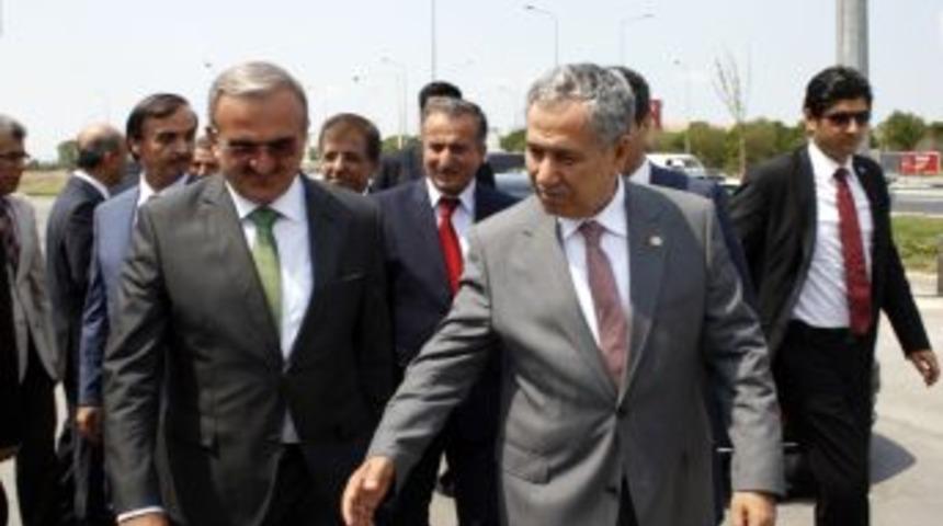 Arın&ccedil;: Mısır&rsquo;da Mahsur Kalan T&uuml;rk Gazetecilerin Tutuklanma Ve Infaz Ihtimali Var