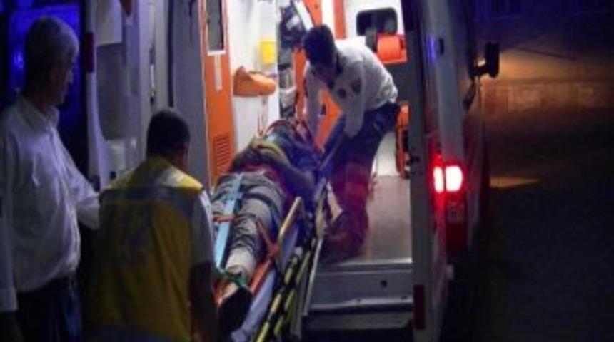 Motosikletiyle Yayaya Çarpıp Kaçtı