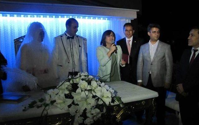 Bakan Şahin Uşak ta Nikah Şahidi Oldu 3