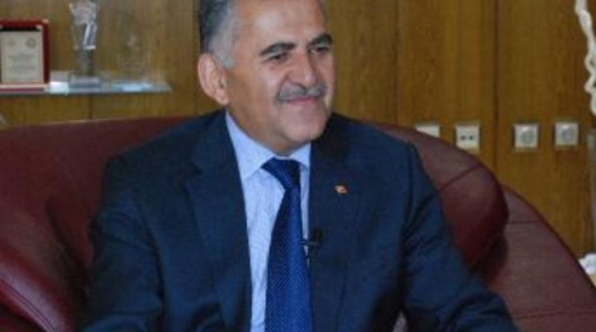 Melikgazi Belediye Başkanı Memduh B&uuml;y&uuml;kkılı&ccedil;, 17 Ağustos Depreminin Yıld&ouml;n&uuml;m&uuml; Dolayısıyla A&ccedil;ıklama Yaptı