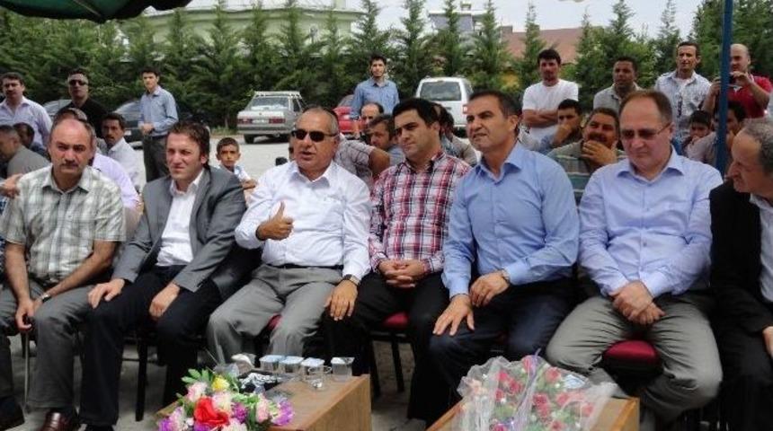 İmam Hatipliler Pilav G&uuml;n&uuml;nde Biraraya Geldi