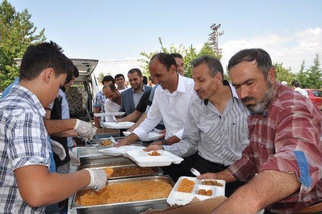 İmam Hatipliler Pilav Gününde Biraraya Geldi