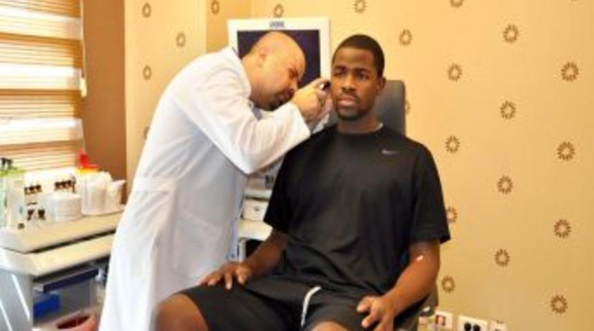 Iverson Ve Foster Sağlık Kontrol&uuml;nden Ge&ccedil;ti