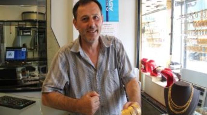 Altın Yeniden Y&uuml;kselişte