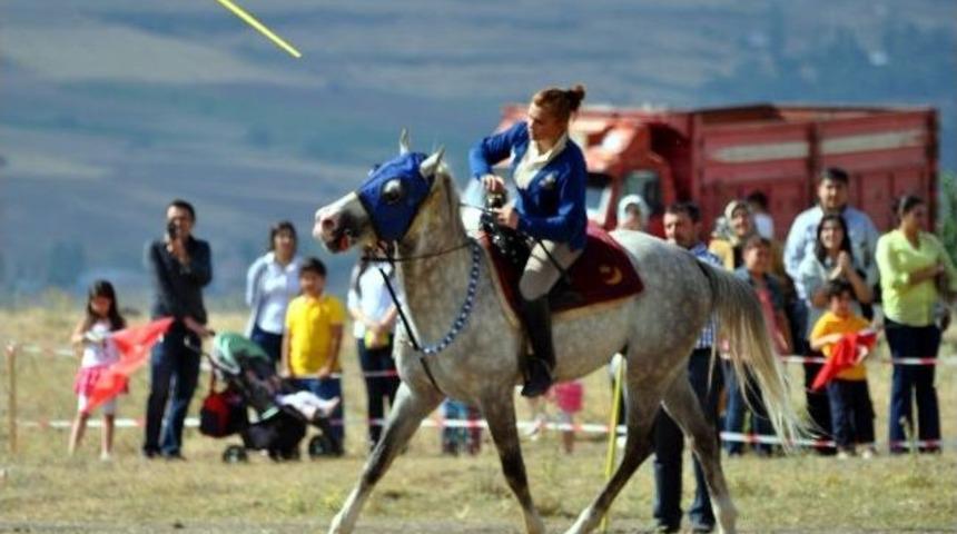 Bah&ccedil;eli, Kayseri'de Cirit İzledi