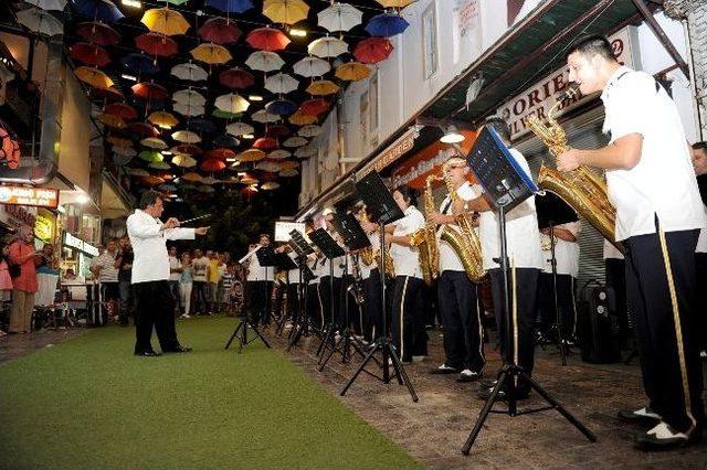 Bando Festivali Devam Ediyor