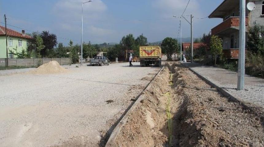 Hendek&rsquo;te Elektrik Kabloları Yeraltında