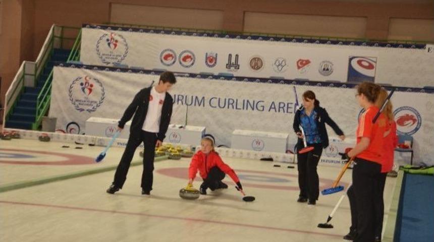 Rus Curling&ccedil;iler Erzurum&rsquo;da Kamp Kurdu
