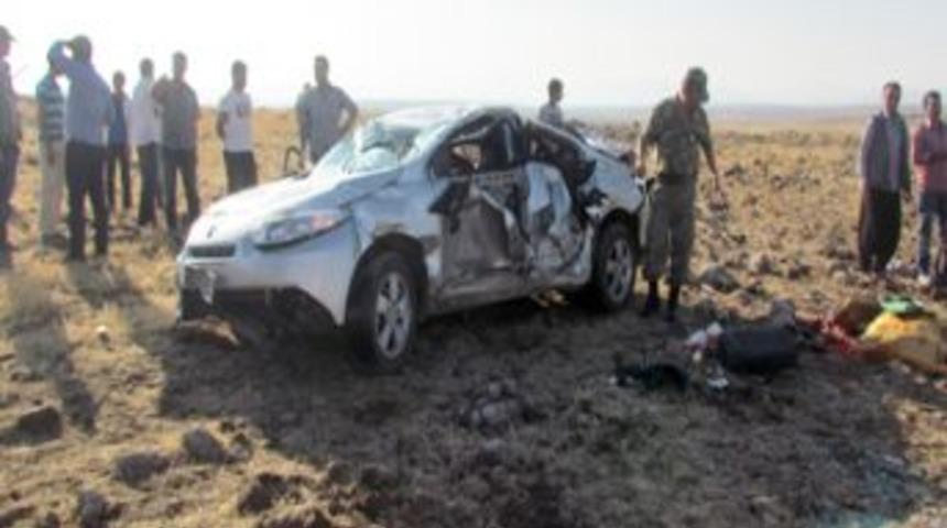 Şanlıurfa'da feci kaza: 2 &ouml;l&uuml;, 8 yaralı