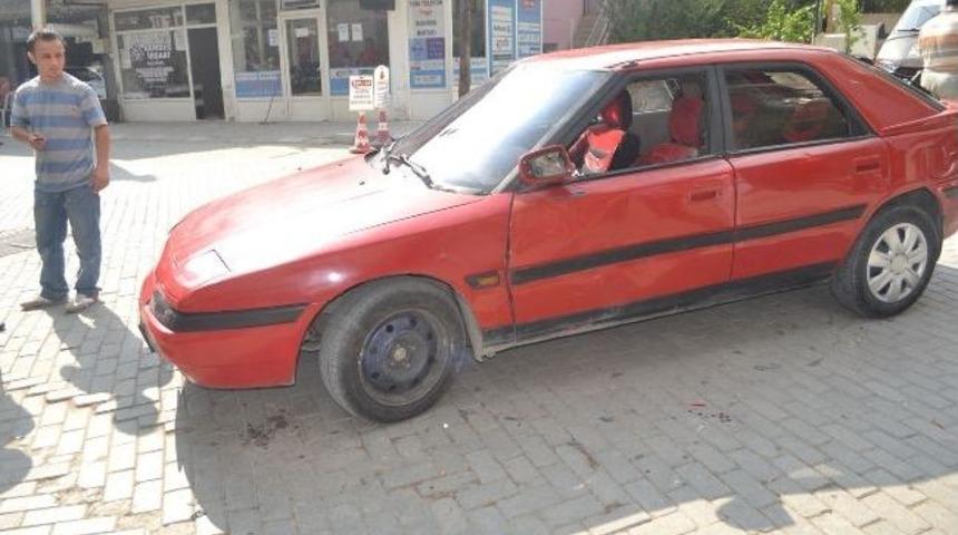 Kula'da Elektrikli Bisiklet İle Otomobil &Ccedil;arpıştı