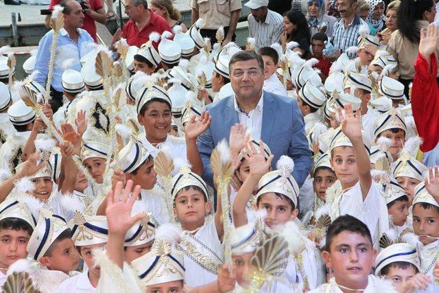 Bornova Belediyesi’nden Sünnet Şöleni