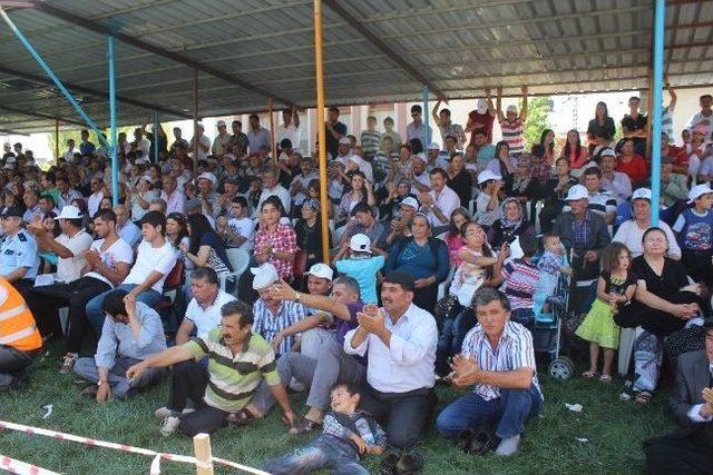 Tufanbeyli’de Baş Pehlivan Sait Bingöl Oldu