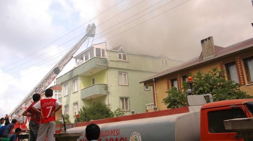 Barbek&uuml; I&ccedil;in Yakılan Ateş &Ccedil;atı Katını K&uuml;l Etti