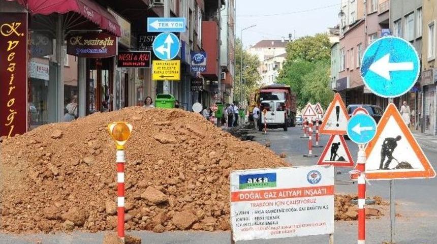 Başkan G&uuml;mr&uuml;k&ccedil;&uuml;oğlu Doğalgaz &Ccedil;alışmalarını Değerlendirdi