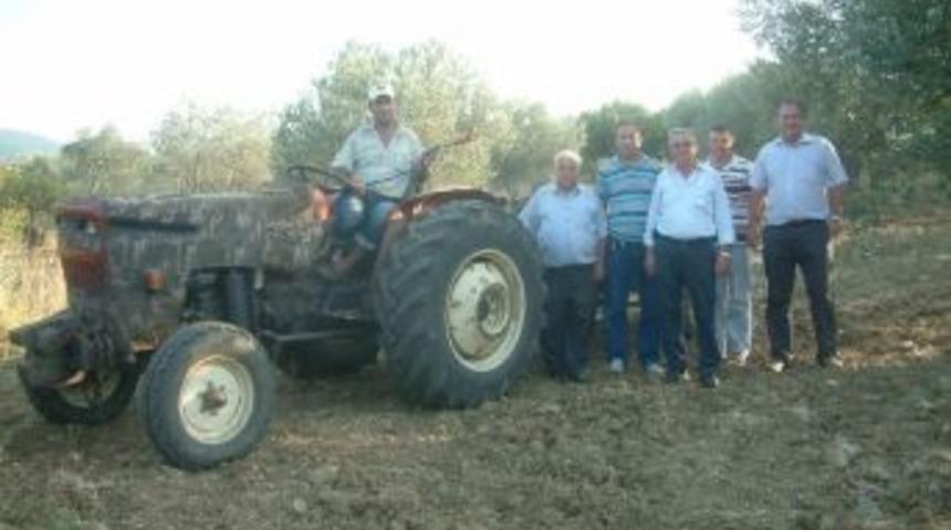 Burhaniye&rsquo;de Zeytin Sineği İla&ccedil;laması Başladı