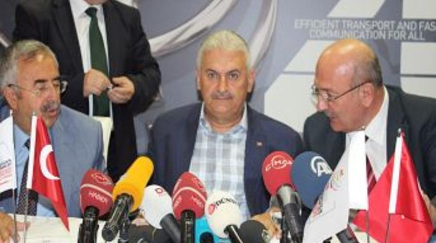 Bakan Yıldırım: &Ccedil;anakkale Ge&ccedil;iş K&ouml;pr&uuml;s&uuml;n&uuml;n G&uuml;zergahı Belli Oldu