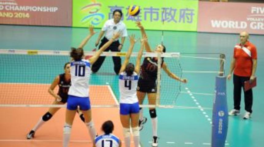 Filenin Sultanları İtalya'ya 3-2 Yenildi, Finalleri Kaybetti