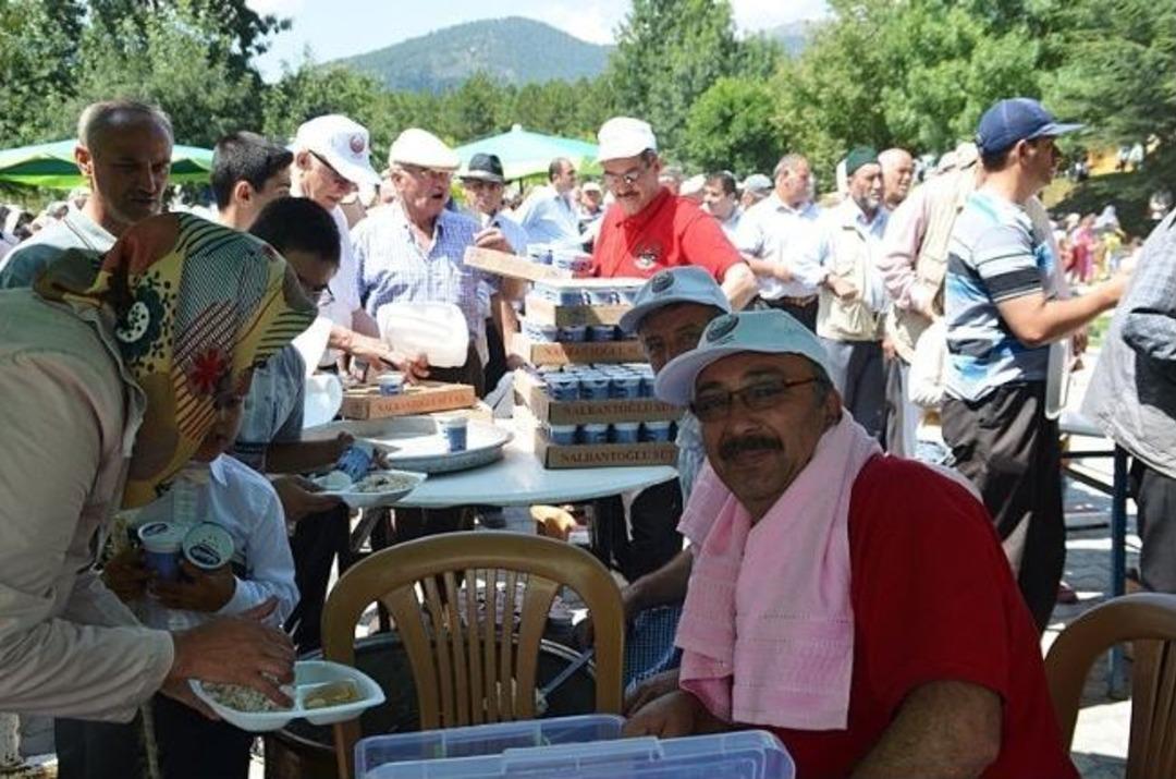 Tosya&rsquo;da Festivalin Son G&uuml;nde S&uuml;nnet Ş&ouml;leni D&uuml;zenlendi