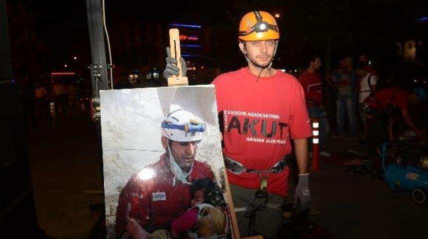 Denizli&rsquo;de 17 Ağustos Depremi Anma Ve Anlama Gecesi