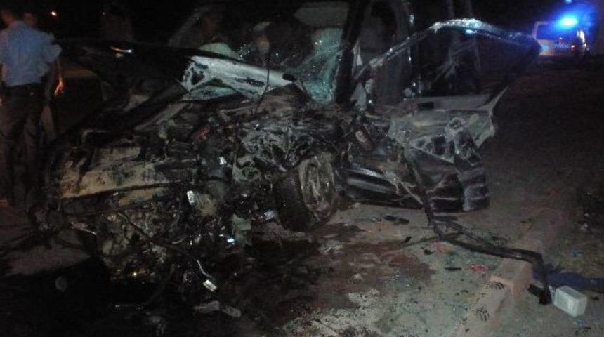 Kırıkkale'de Trafik Kazası: 1 &Ouml;l&uuml;, 1 Yaralı