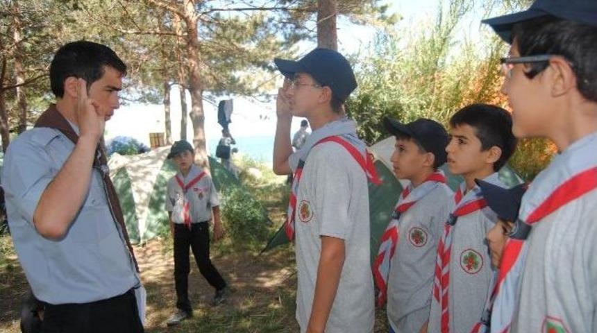 İzcilik Kampına Yoğun Katılım
