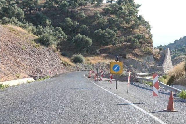 İncirliova'da Köylülerden Yol Tepkisi