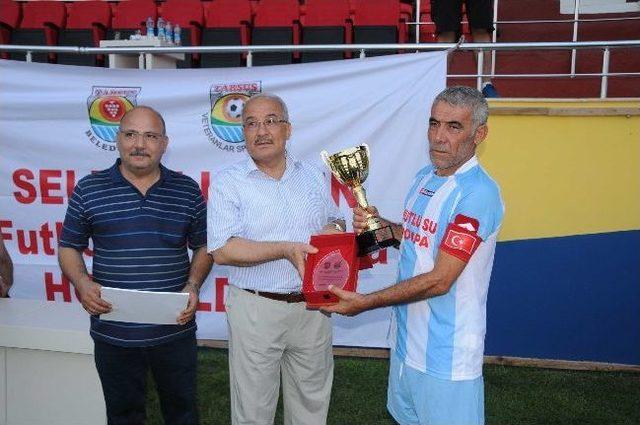 Merhum Selman Kakun Masterlar Futbol Turnuvası Sona Erdi