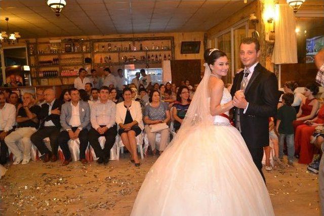 Eryılmaz Ve Sezer Ailelerinin Mutlu G&uuml;n&uuml; 1