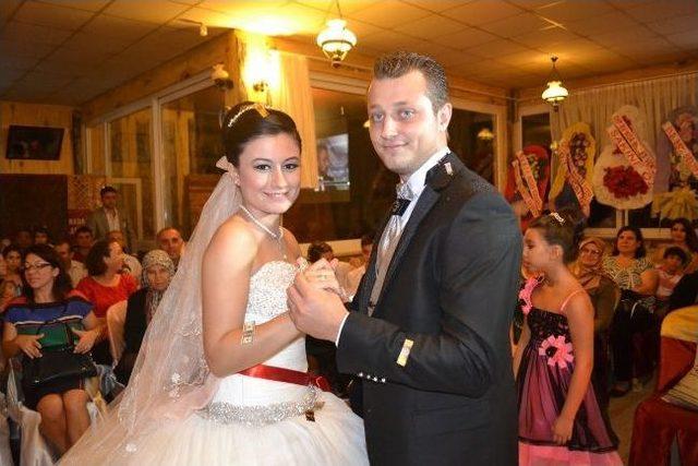 Eryılmaz Ve Sezer Ailelerinin Mutlu G&uuml;n&uuml; 2