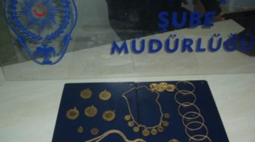 Polis Hırsızlara G&ouml;z A&ccedil;tırmadı