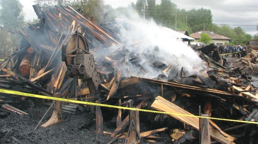 800 Metrekarelik Alana Kurulu Kereste At&ouml;lyesi K&uuml;l Oldu