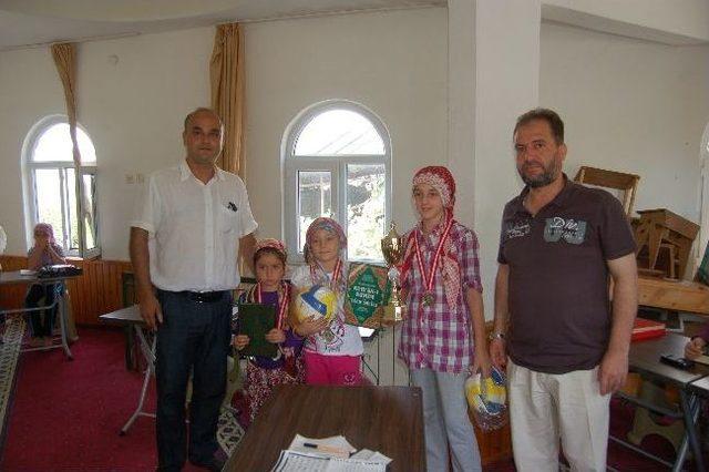 Kursan Kurslarında Kızlardan Altın Başarı 2