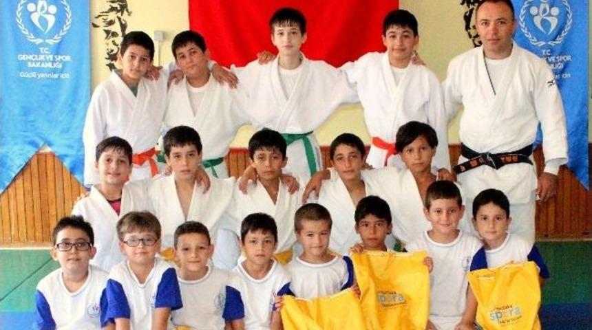 Judo Branşında Antremanlar Devam Ediyor