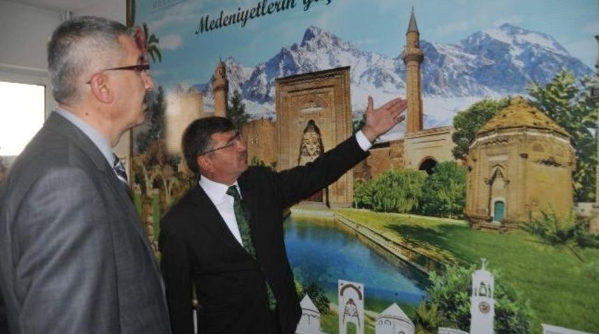 Vali Necmeddin Kılı&ccedil;&rsquo;tan Başkan Faruk Akdoğan&rsquo;a Ziyaret