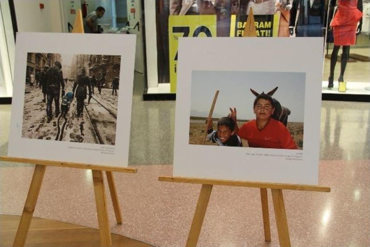 "g&uuml;l&uuml;mseten Kareler" Fotoğraf Sergisi