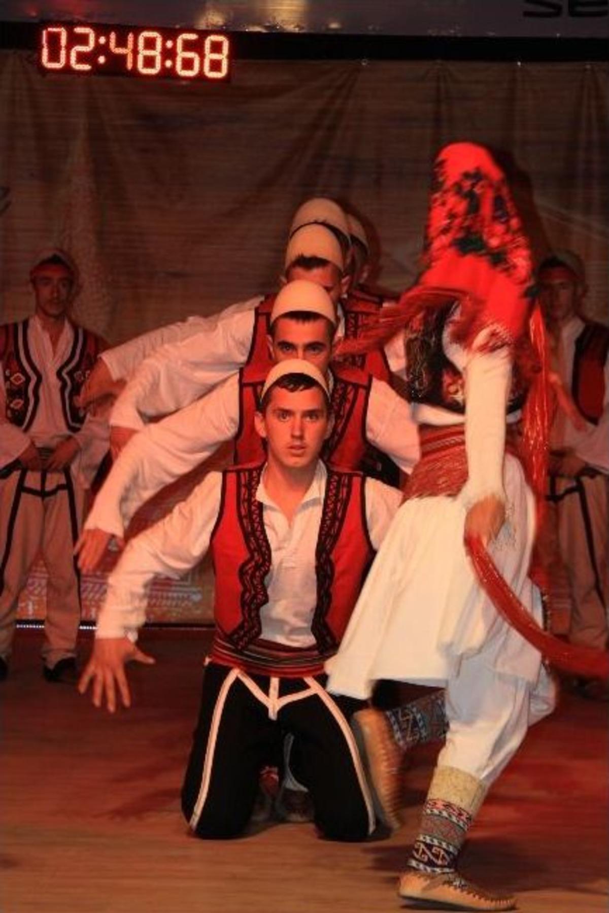 İneg&ouml;l Halk Oyunları Festivaline Yoğun İlgi