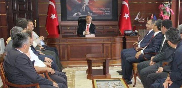 Giresun&rsquo;un Yeni Valisi Karahan Makam Koltuğuna Oturdu 2