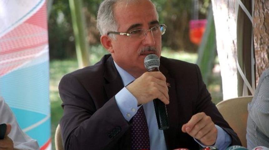 Eskişehir'de Ahmet Yenilmez'in Twitleri Tartışılıyor