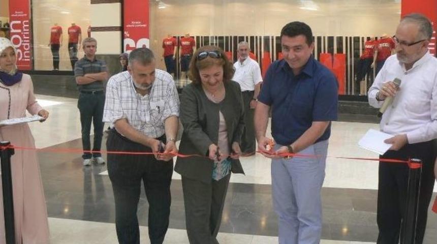 Minik Ellerin ‘ebru Sergisi’ Açıldı