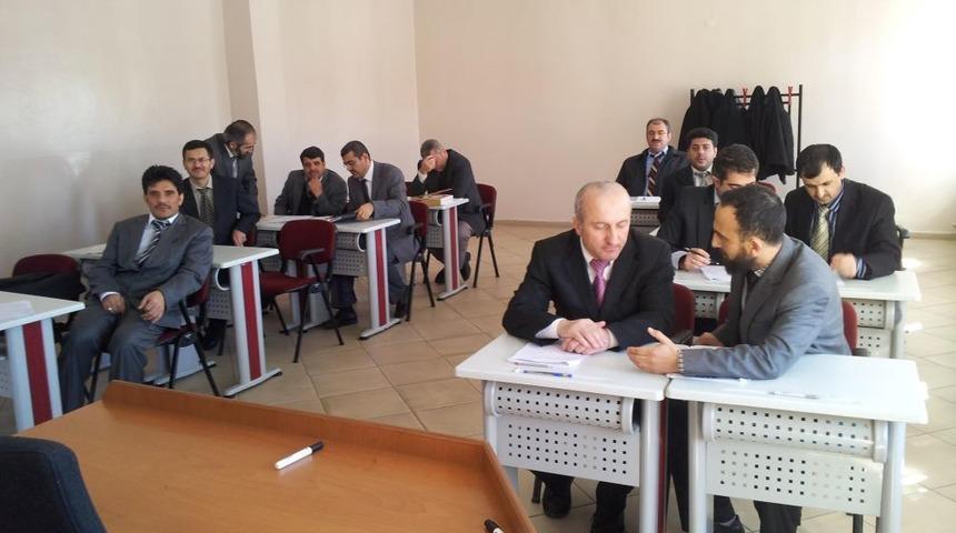 '17 Yılda 400 M&uuml;ft&uuml; Ve Vaize Eğitim Verdi'