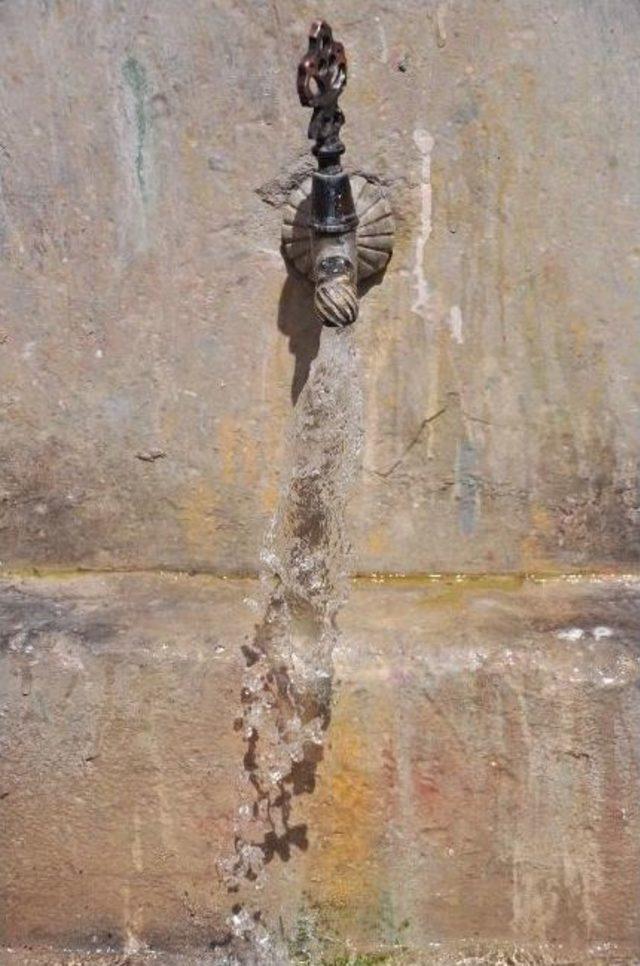 Turistlerin Tarihi &Ccedil;eşme İlgisi 1