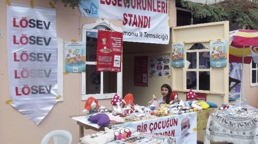 Taşk&ouml;pr&uuml;&rsquo;de L&ouml;sev&rsquo;in Standına Yoğun İlgi