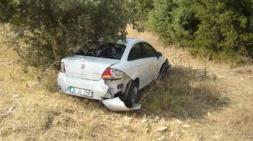 Aşırı S&uuml;rat Mıcırlı Yolda Kaza Yaptırdı