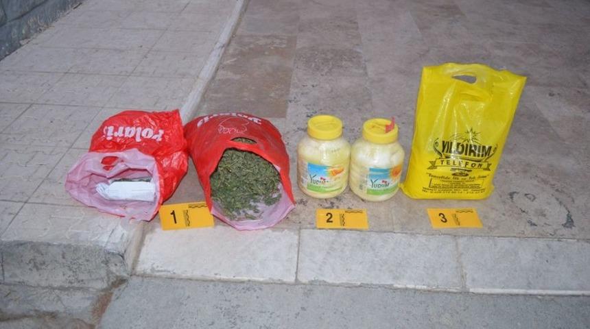 Uyuşturucuları Peynir Bidonlarının Arasına Saklamışlar