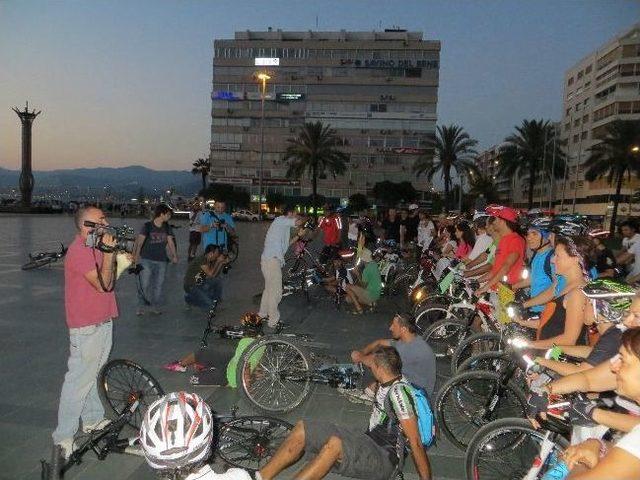 İzmir Büyükşehir e "bisiklet Yolları Yap" Çağrısı 1