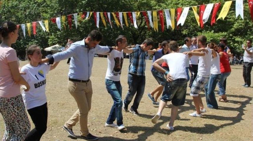 Boşnaklar, Karam&uuml;rsel'de 13. Teferi&ccedil; Pita Şenliği'nde Buluştu