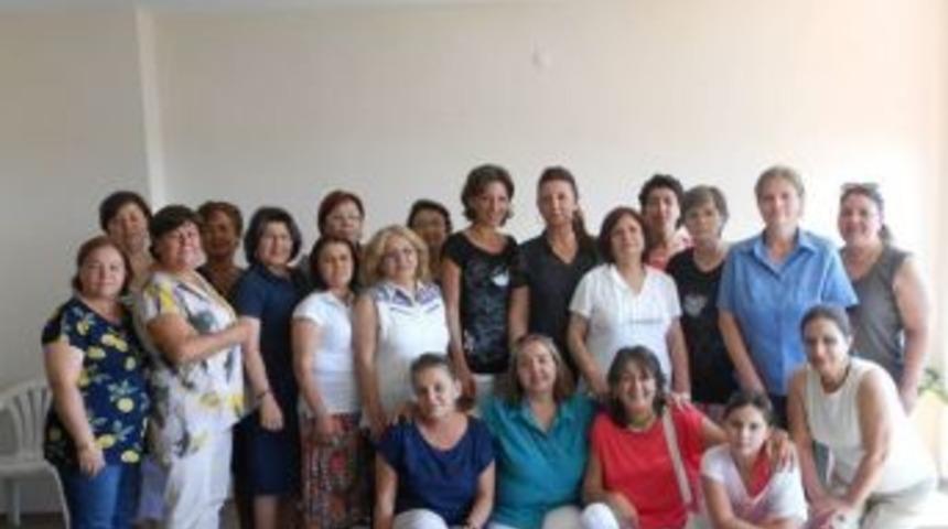 Chp'li Kadınlar İş&ccedil;i Partisi'ne Ziyaret