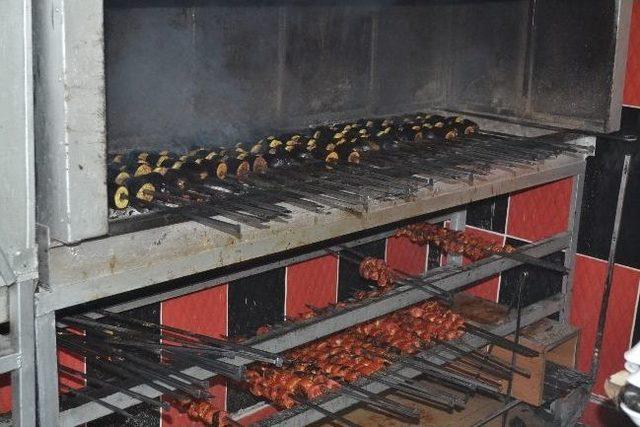 Patlıcanlı Kebap Urfa’nın Vazgeçilmezi